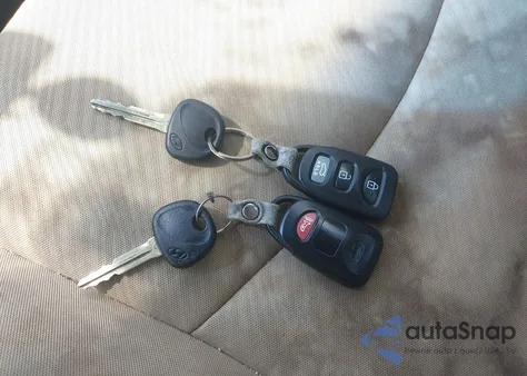 2013 Hyundai Elantra Gls из США, поврежденный, VIN 5NPDH4AE8DH179604